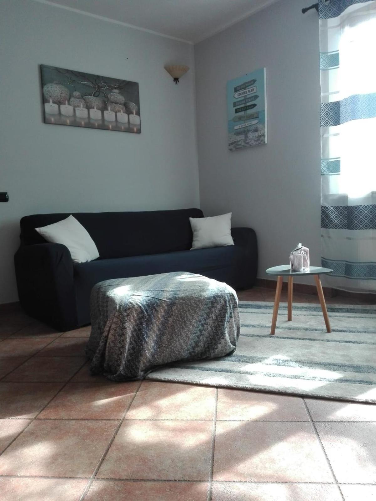 Casa Vacanza Il Glicine Casale Corte Cerro Exterior foto